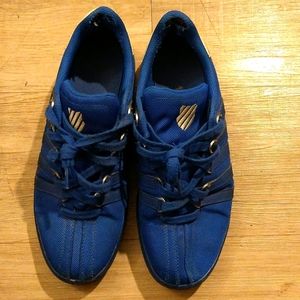 K swiss size 9.5 mens hard to find shoe. They do not make anymore.